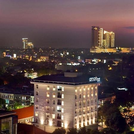 Amaris Hotel Darmo Сурабая Экстерьер фото